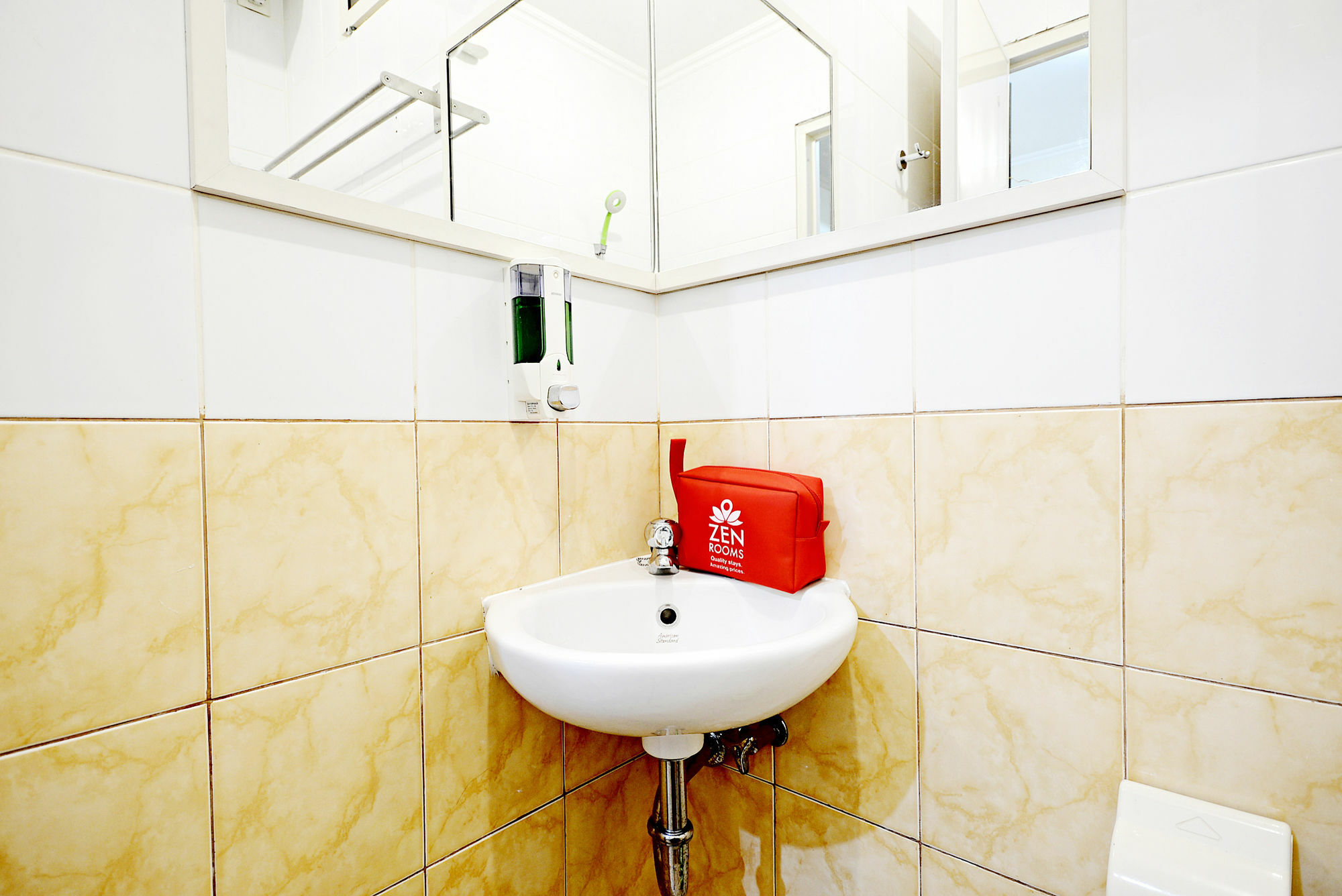 Zen Rooms Cideng Barat Τζακάρτα Εξωτερικό φωτογραφία